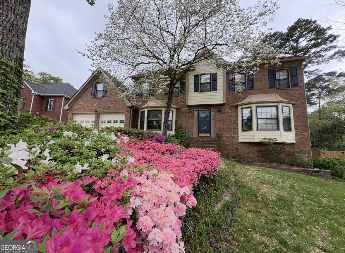 921 Cedar TRCE SW