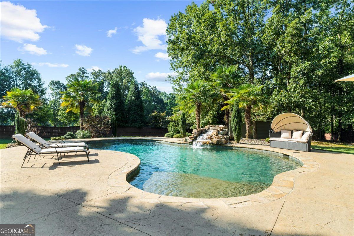 Loganville, Georgia 30052, United States, 5 Bedrooms Bedrooms, ,4 BathroomsBathrooms,Residential,Active,177636