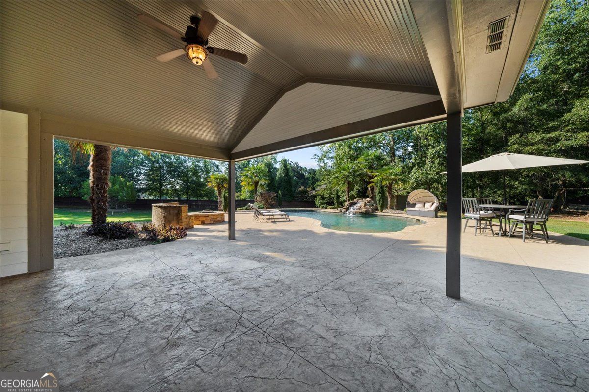 Loganville, Georgia 30052, United States, 5 Bedrooms Bedrooms, ,4 BathroomsBathrooms,Residential,Active,177636