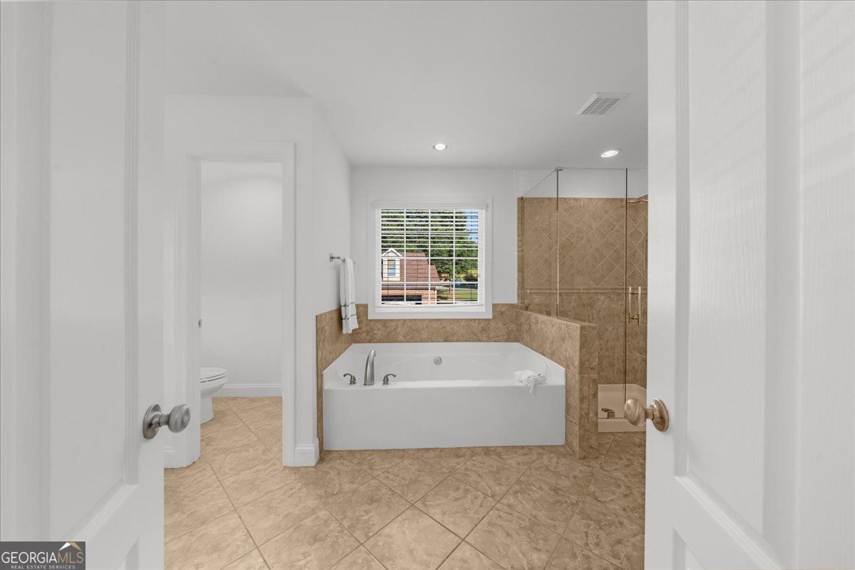 Loganville, Georgia 30052, United States, 5 Bedrooms Bedrooms, ,4 BathroomsBathrooms,Residential,Active,177636