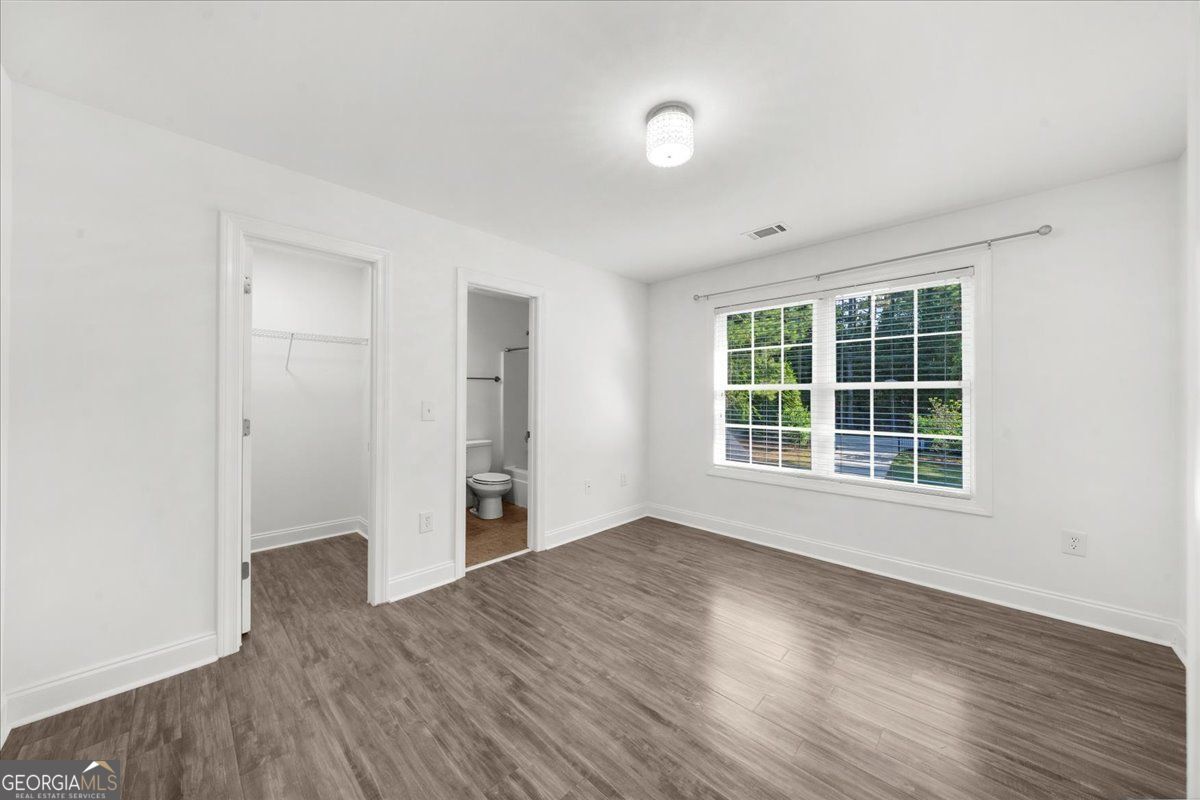 Loganville, Georgia 30052, United States, 5 Bedrooms Bedrooms, ,4 BathroomsBathrooms,Residential,Active,177636