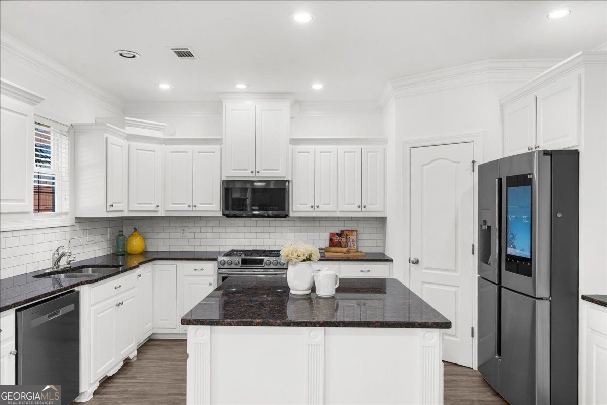 Loganville, Georgia 30052, United States, 5 Bedrooms Bedrooms, ,4 BathroomsBathrooms,Residential,Active,177636