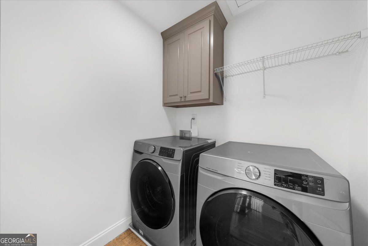 Loganville, Georgia 30052, United States, 5 Bedrooms Bedrooms, ,4 BathroomsBathrooms,Residential,Active,177636