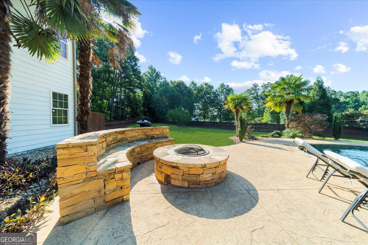 Loganville, Georgia 30052, United States, 5 Bedrooms Bedrooms, ,4 BathroomsBathrooms,Residential,Active,177636