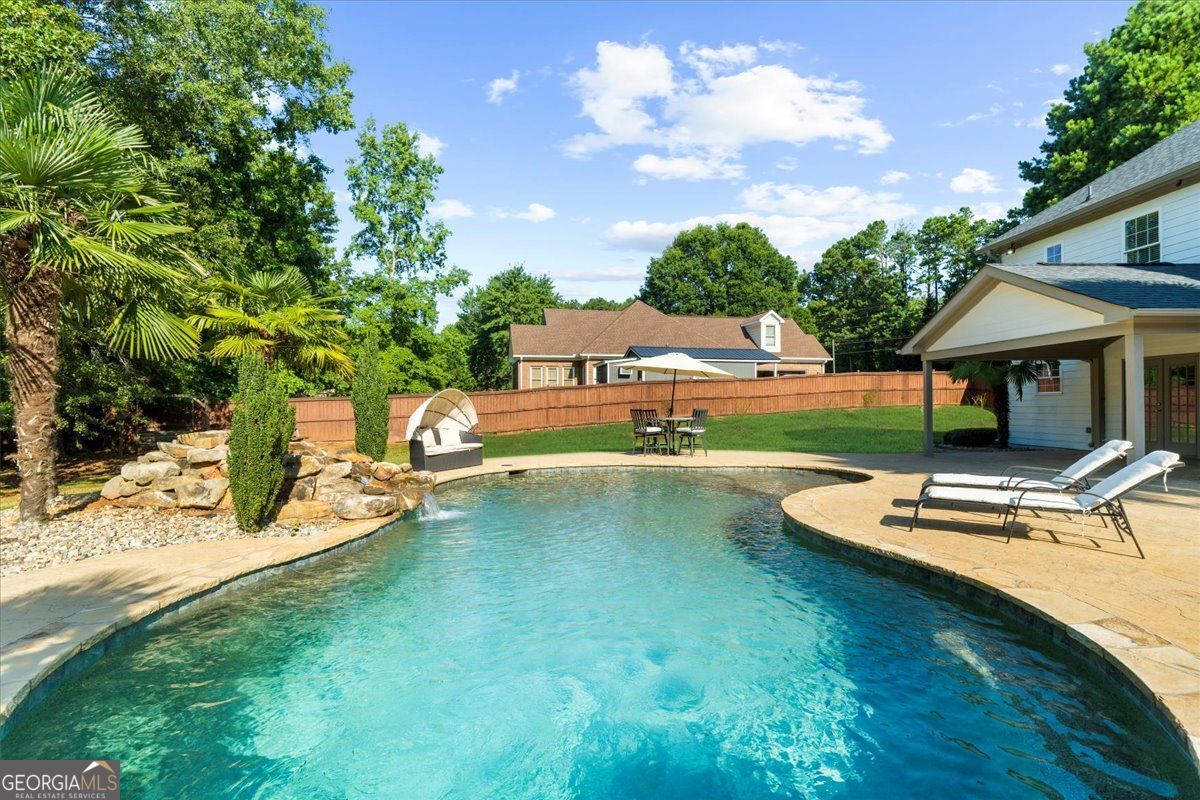 Loganville, Georgia 30052, United States, 5 Bedrooms Bedrooms, ,4 BathroomsBathrooms,Residential,Active,177636