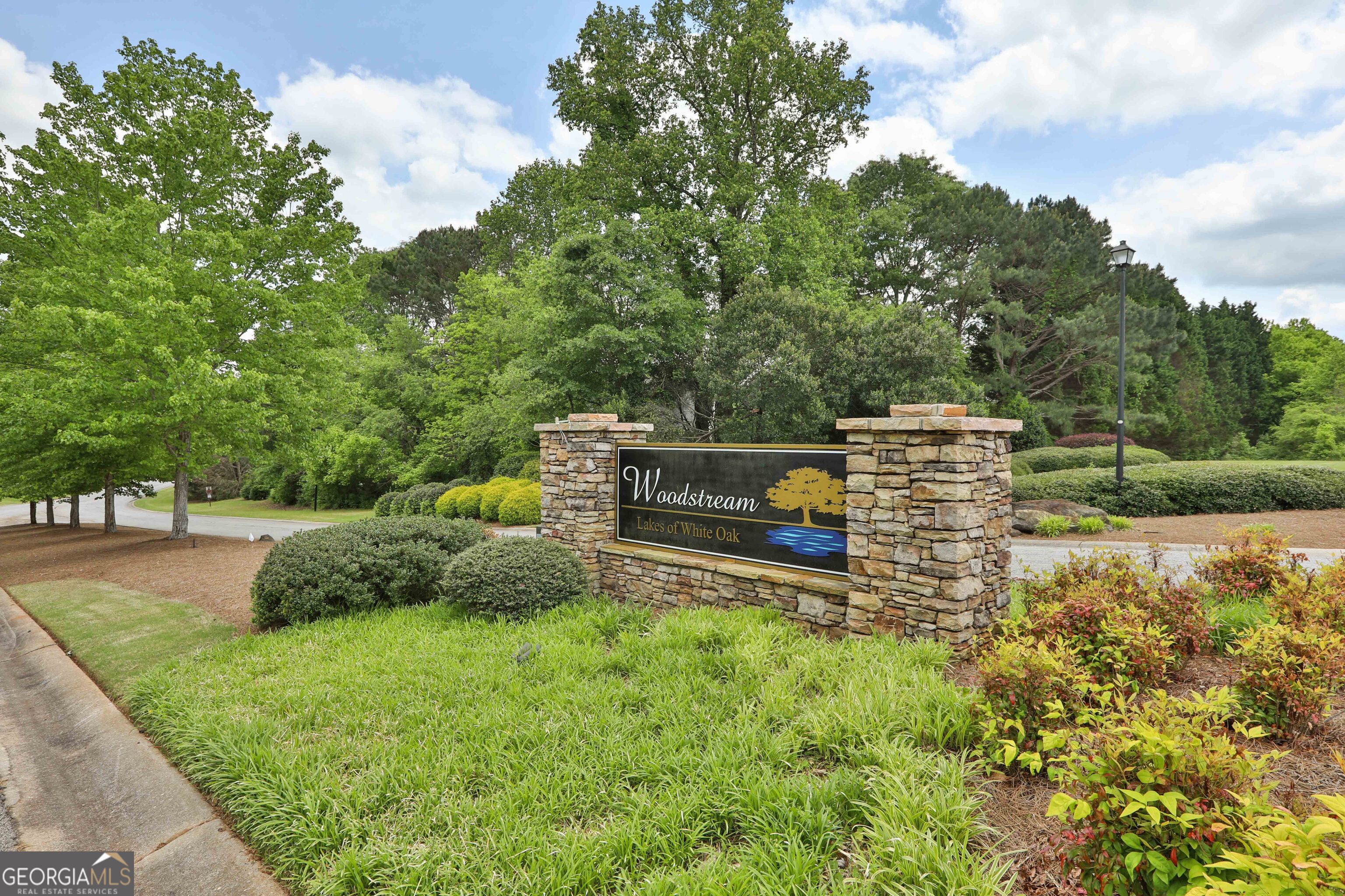 Newnan, Georgia 30265, United States, 4 Bedrooms Bedrooms, ,3 BathroomsBathrooms,Residential,Active,16982