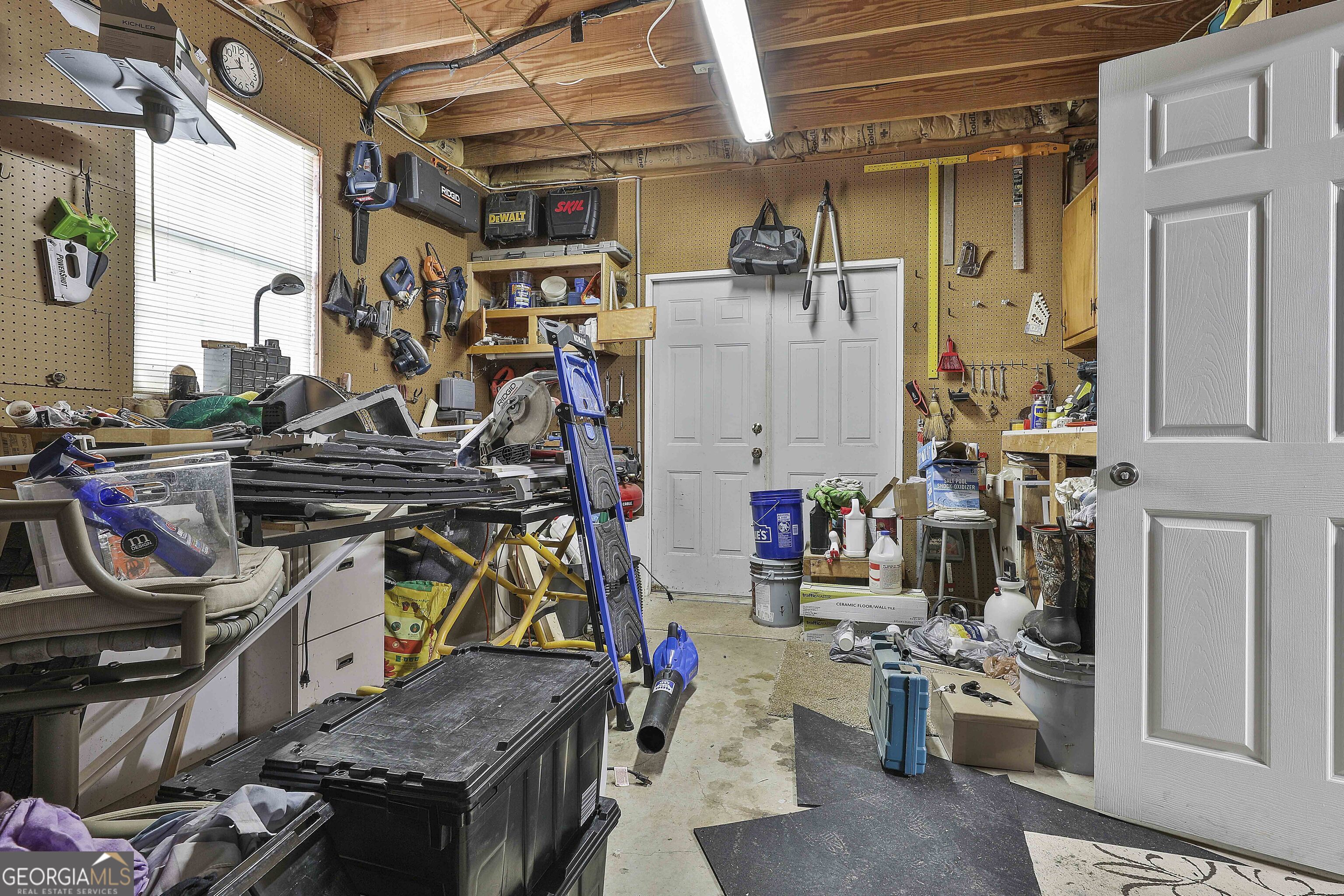 Newnan, Georgia 30265, United States, 4 Bedrooms Bedrooms, ,3 BathroomsBathrooms,Residential,Active,16982