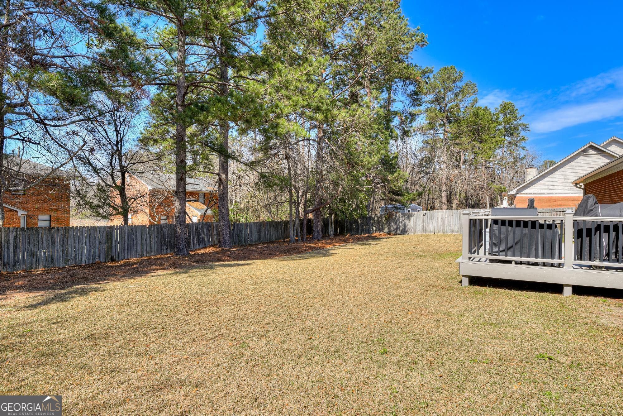 3431 Toms DR