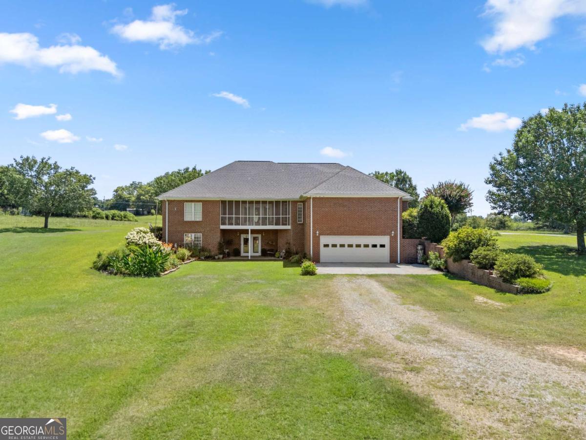 1121 Beacon Light RD