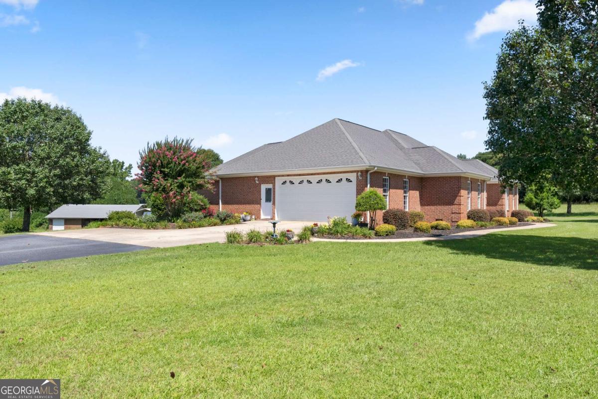 1121 Beacon Light RD