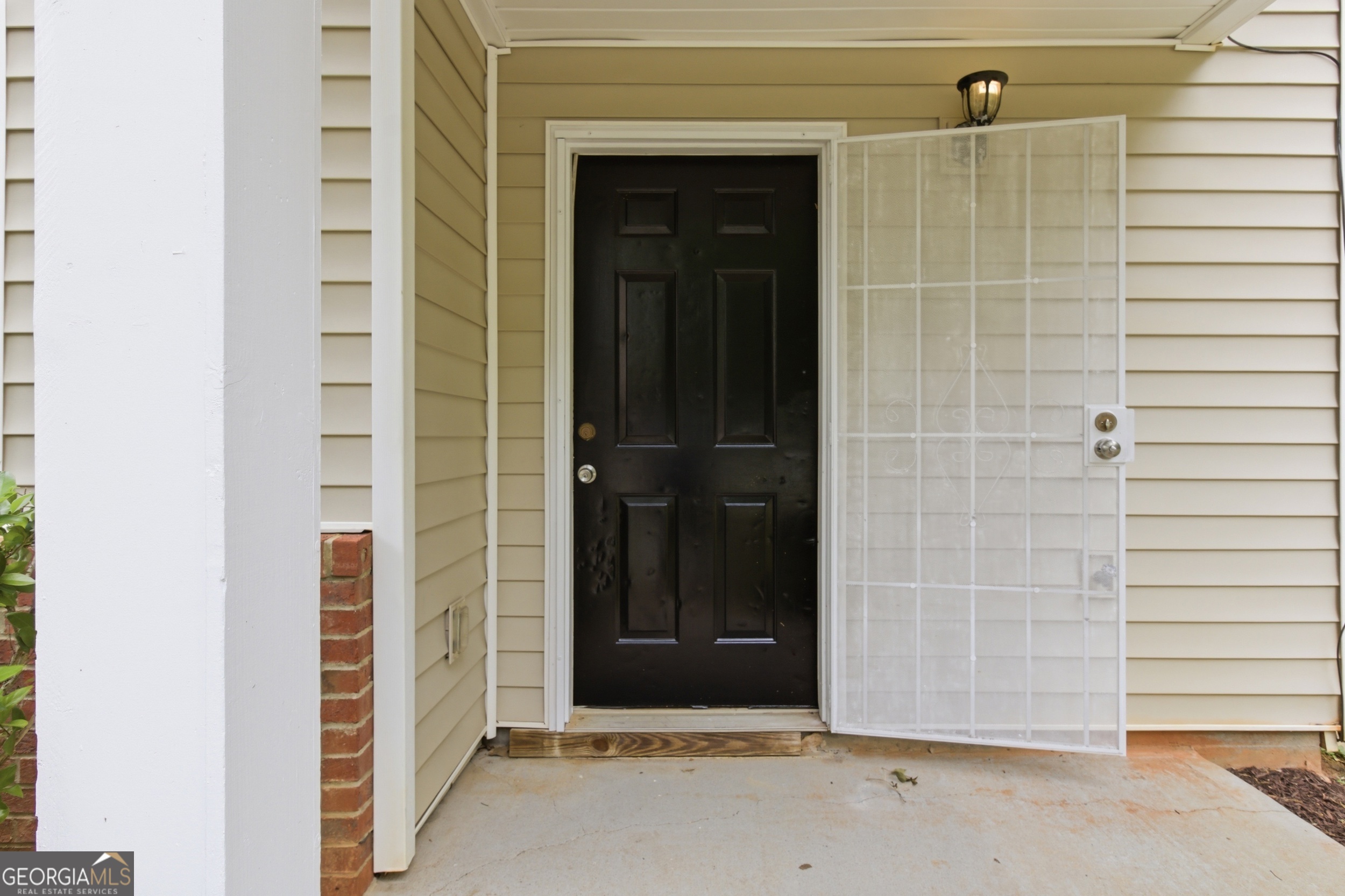 1081 Estes DR SW 504