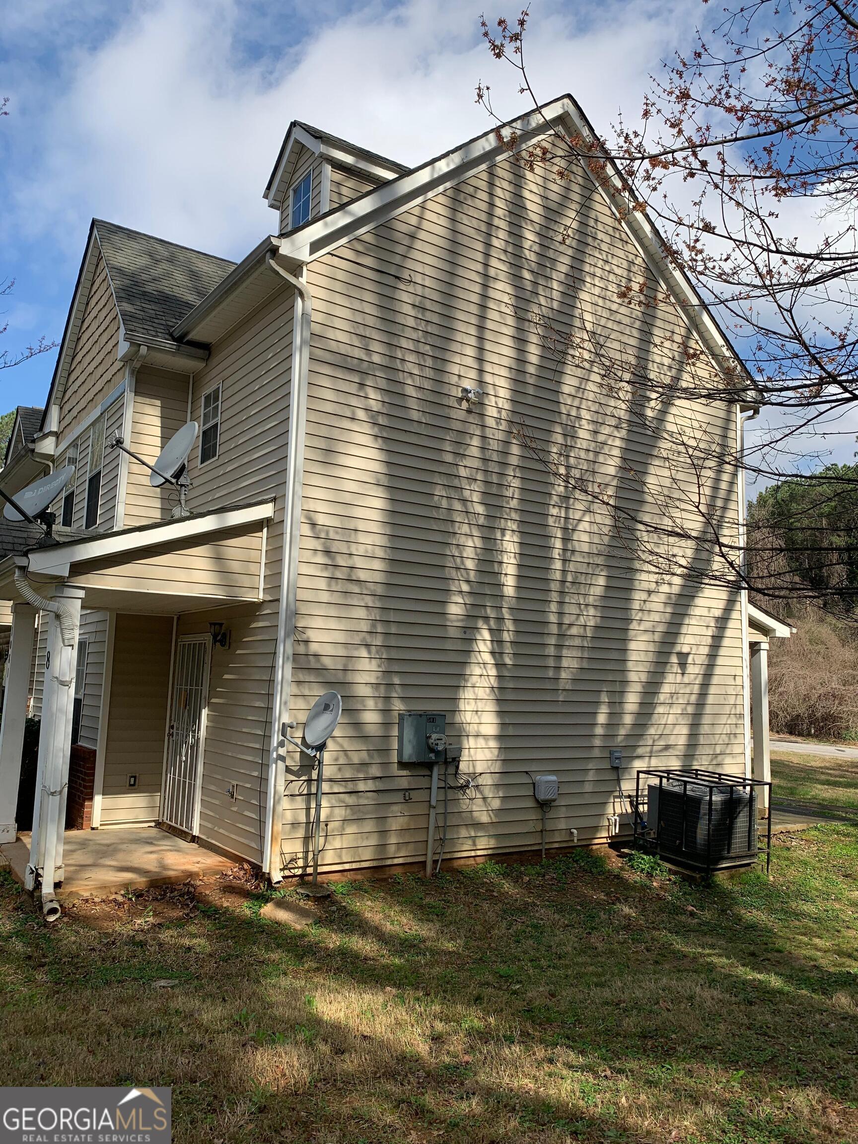 1081 Estes DR SW 504