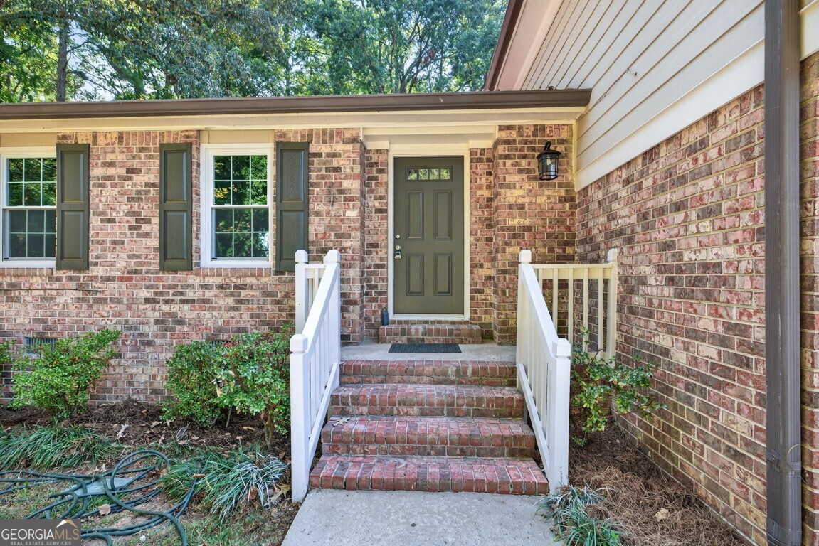1434 Shelly CIR