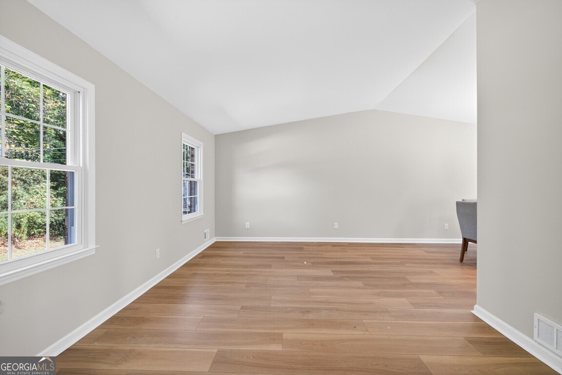 1434 Shelly CIR