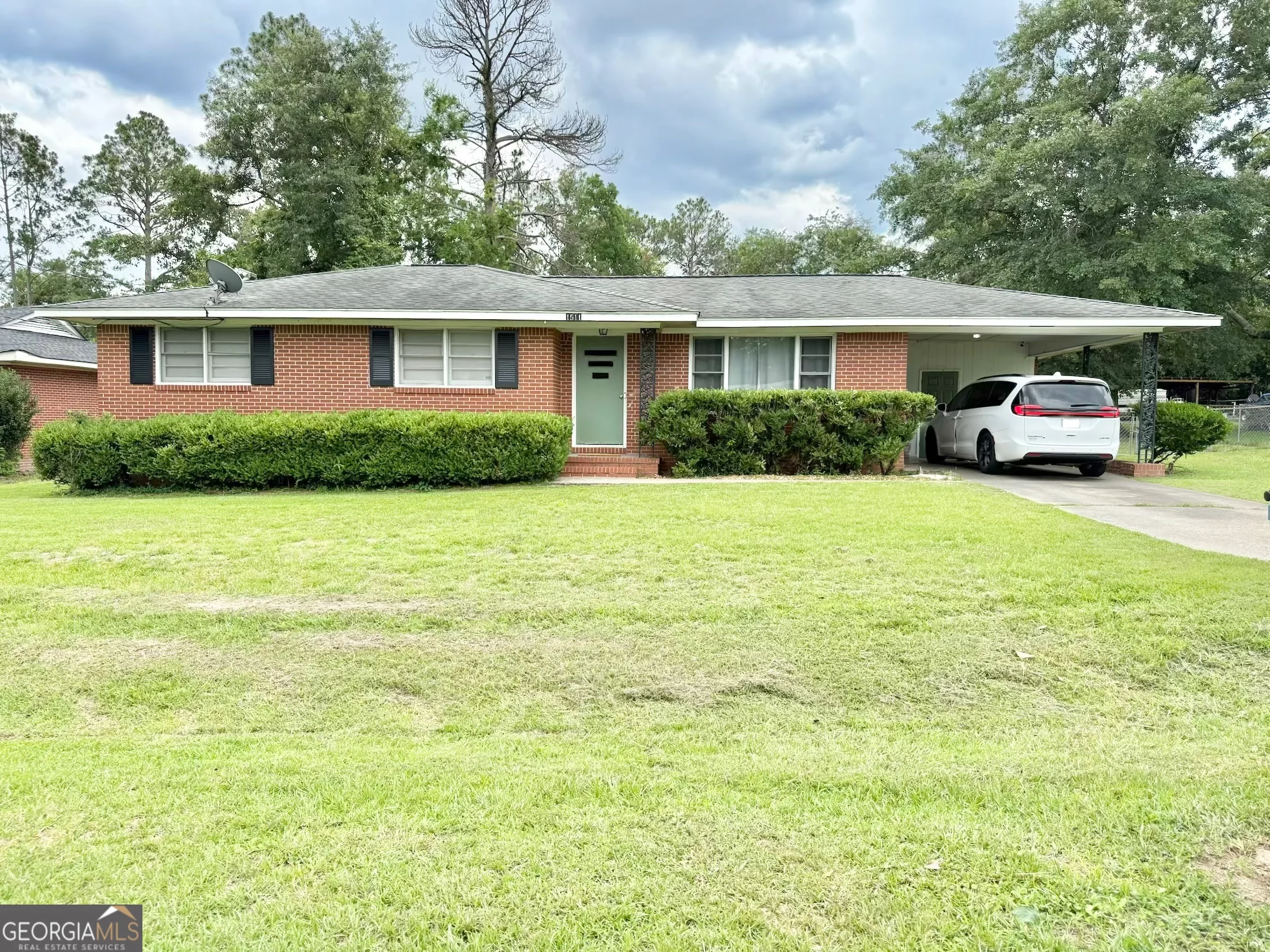 1511 S Cheney Drive
