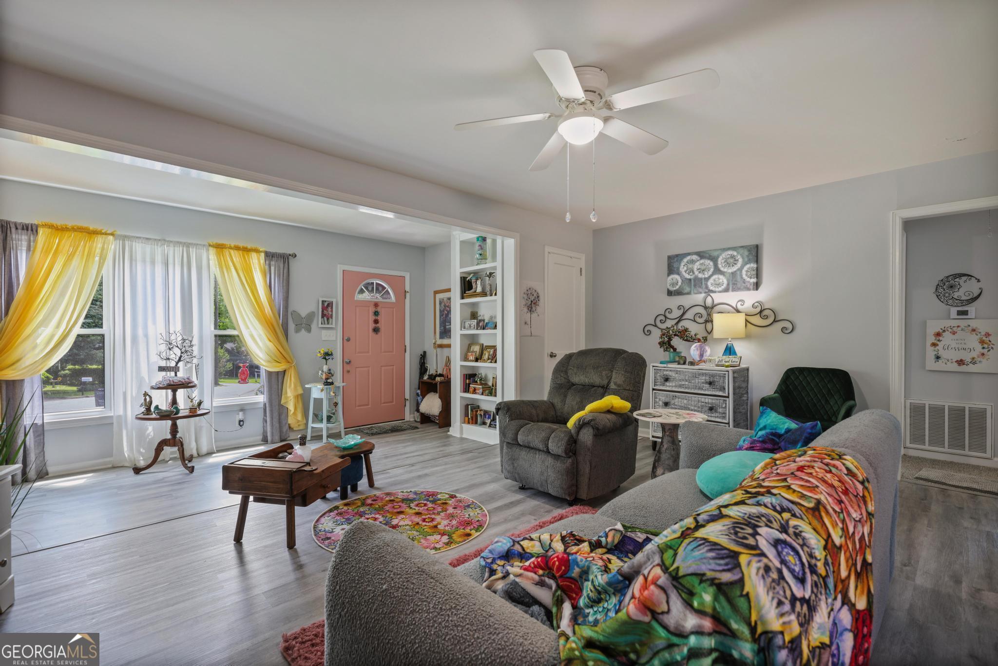 892 Wayland CT