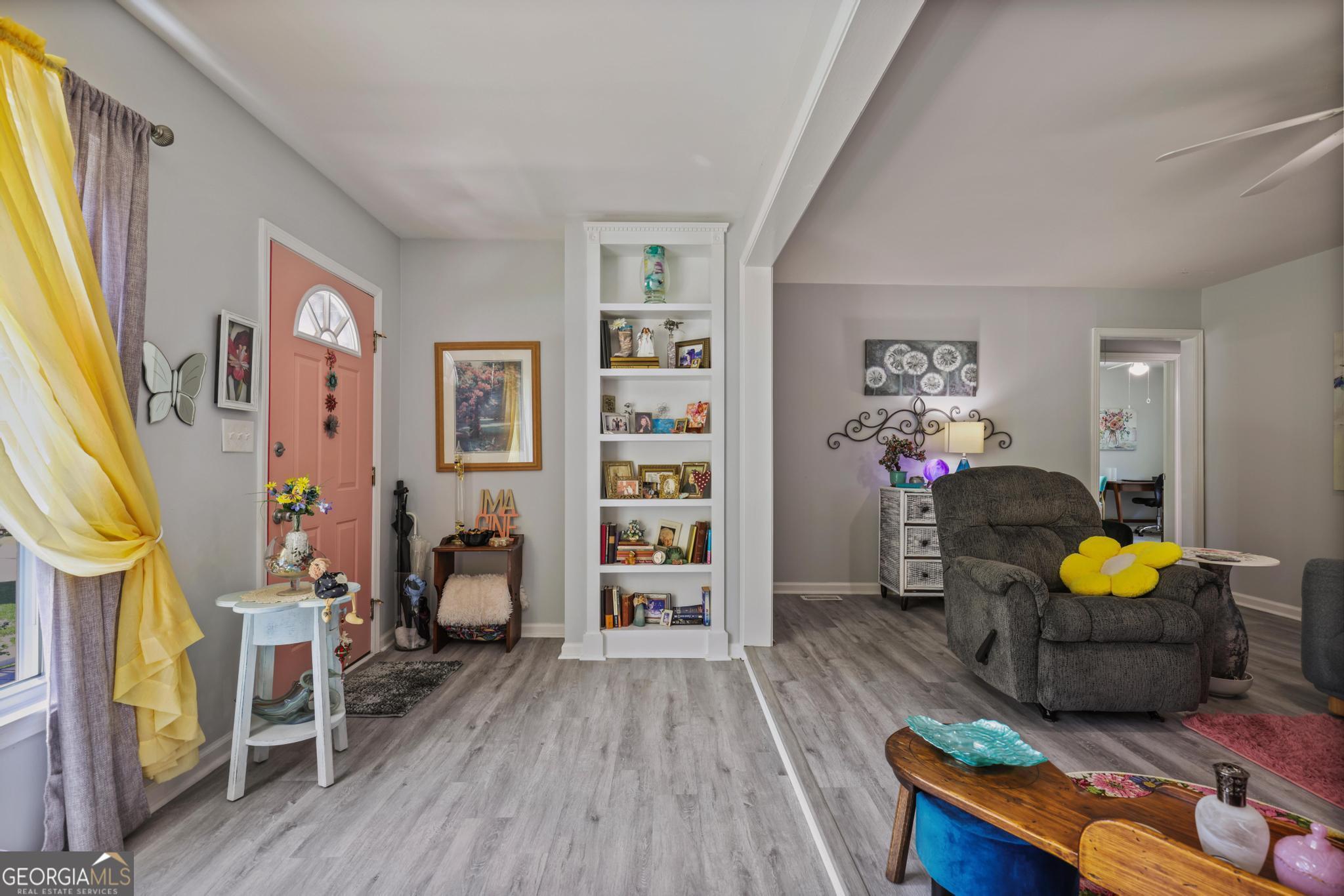 892 Wayland CT