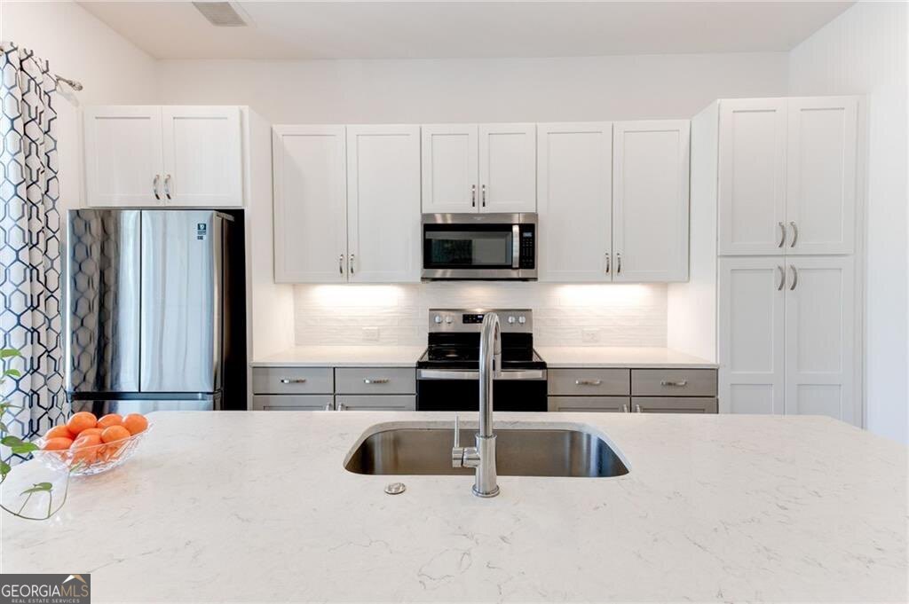 The Maxwell - Residential Lease