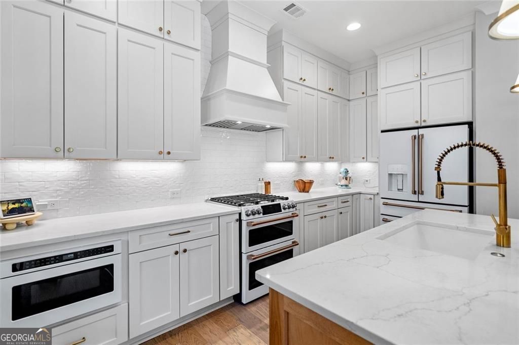 South on Main - Residential