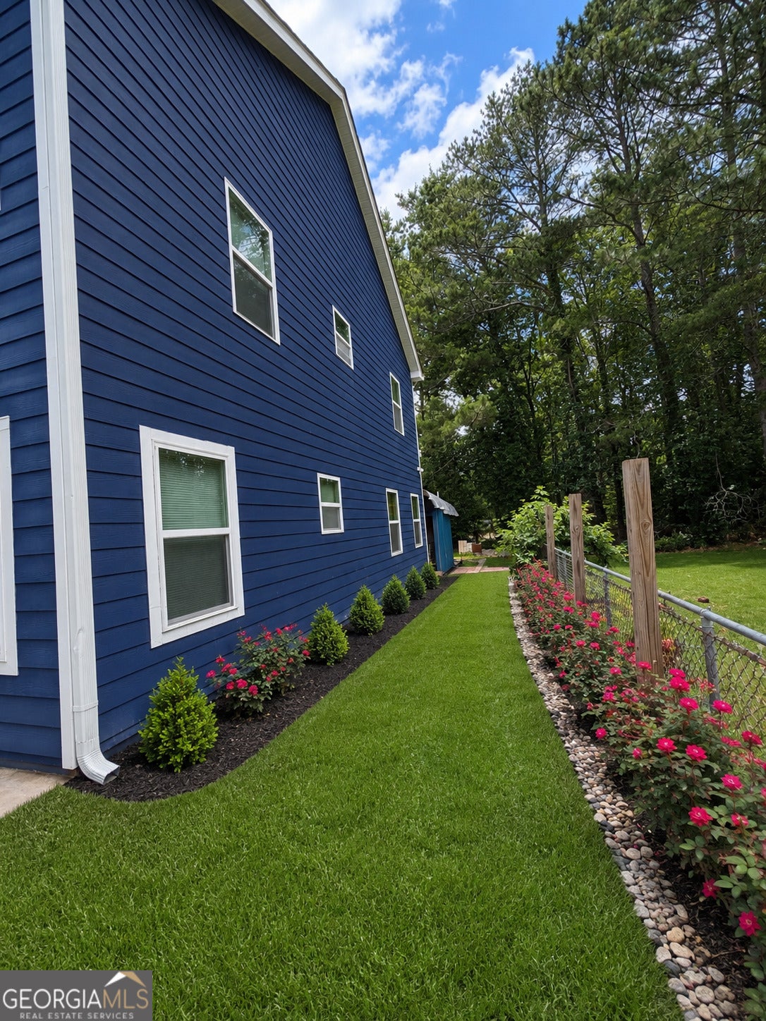 106 Meadowlark LN