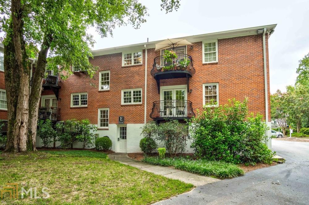Waterside At Peachtree - Residential