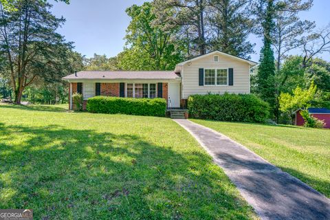 Single Family Residence in Atlanta GA 2749 Old Farm Road.jpg