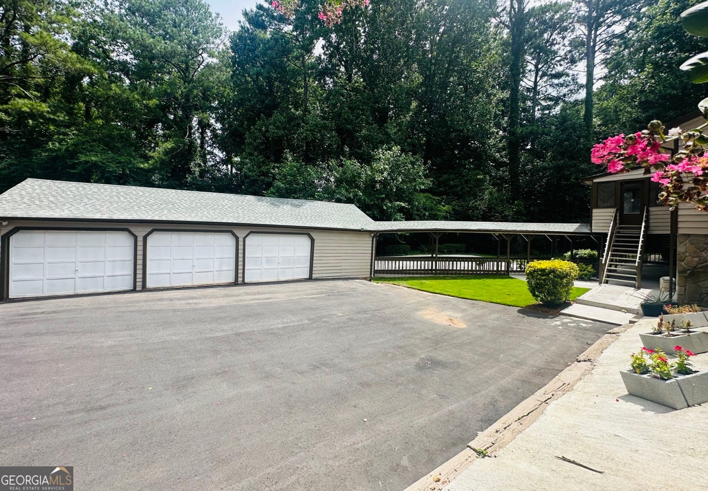 Photo of 1929 Sharon Road, Cumming, GA 30041 (MLS # 10825816)