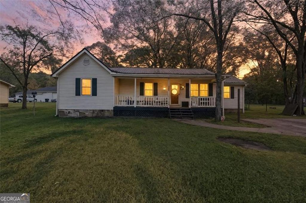 Photo of 1373 BROOKHAVEN Dr, monroe, GA 30656 (MLS # 10629863)