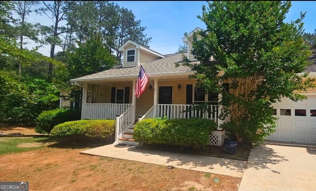 Photo of 136 Creek Side Drive, McDonough, GA 30252 (MLS # 10756553)