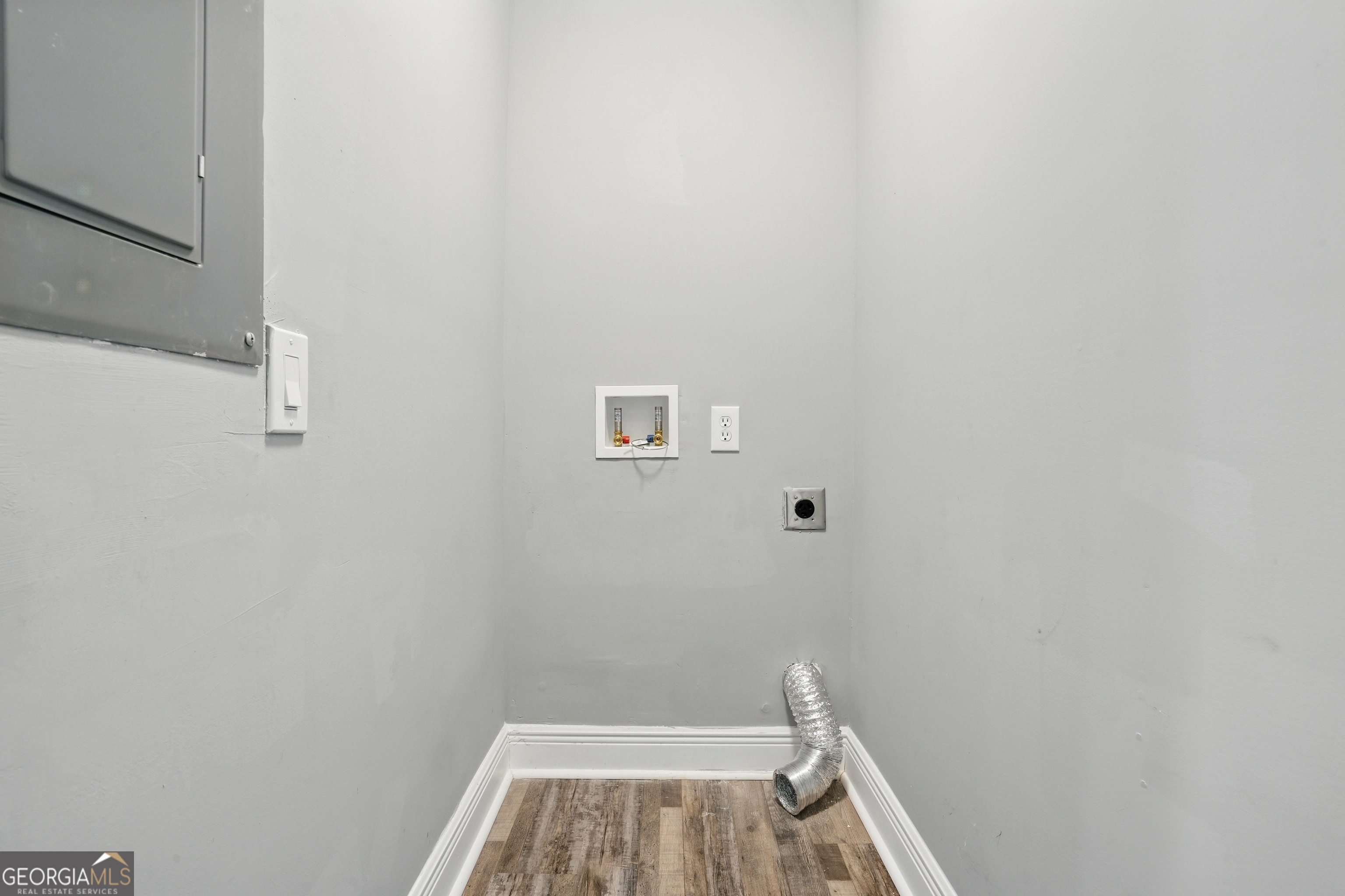 Decatur, Georgia 30032, United States, 4 Bedrooms Bedrooms, ,2 BathroomsBathrooms,Residential,Active,112603