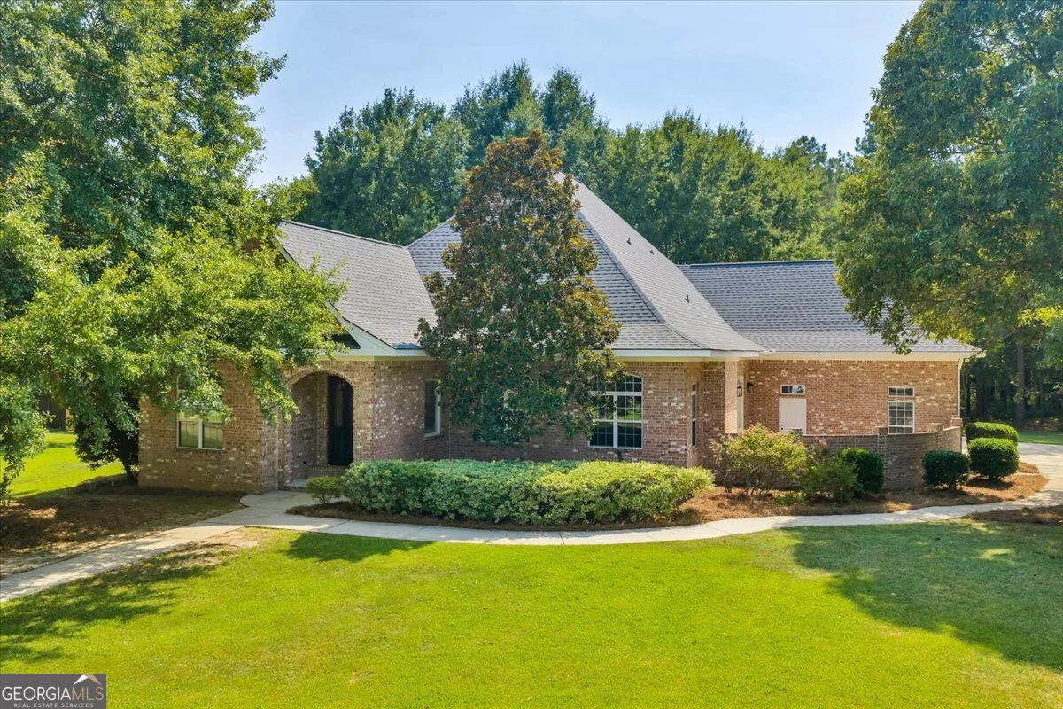 207 Mill Pond Chase