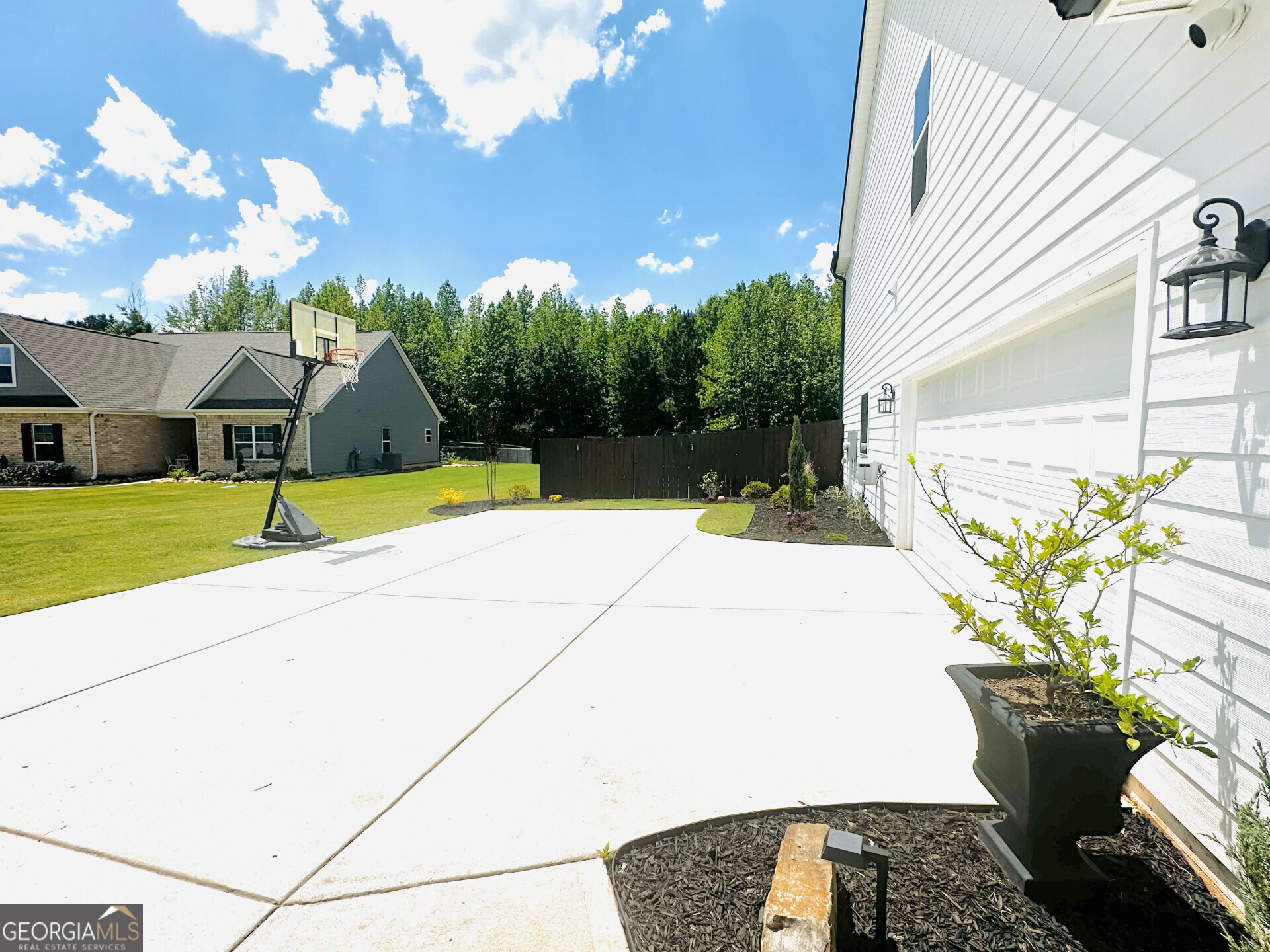 1132 Birchwood DR