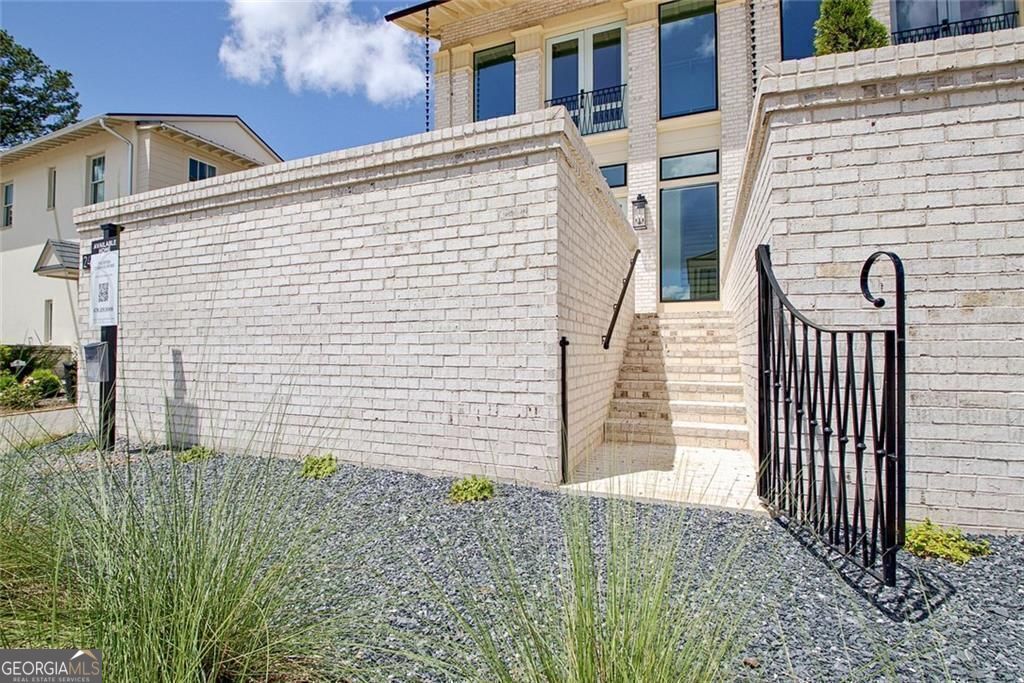 240 Rolison WAY