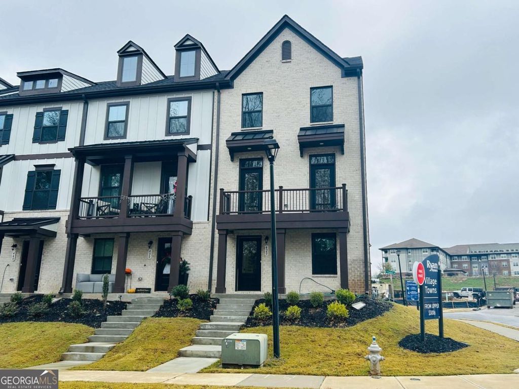 Photo of 420 Thatch Terrace, Fayetteville, GA 30214 (MLS # 10694052)