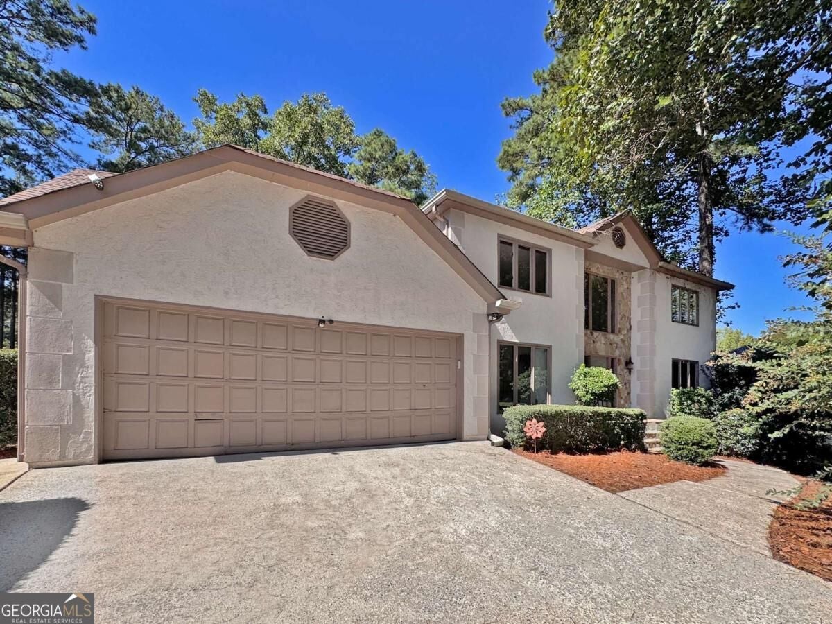 2225 Roxburgh DR