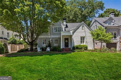 Photo of 3118 Peachtree Drive NE, Atlanta, GA 30305 (MLS # 10765347)