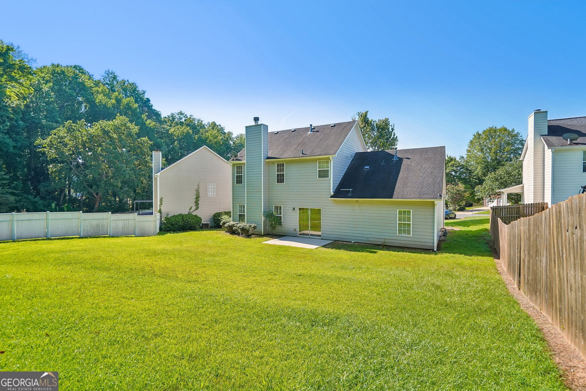 382 SILVERTHORN DR