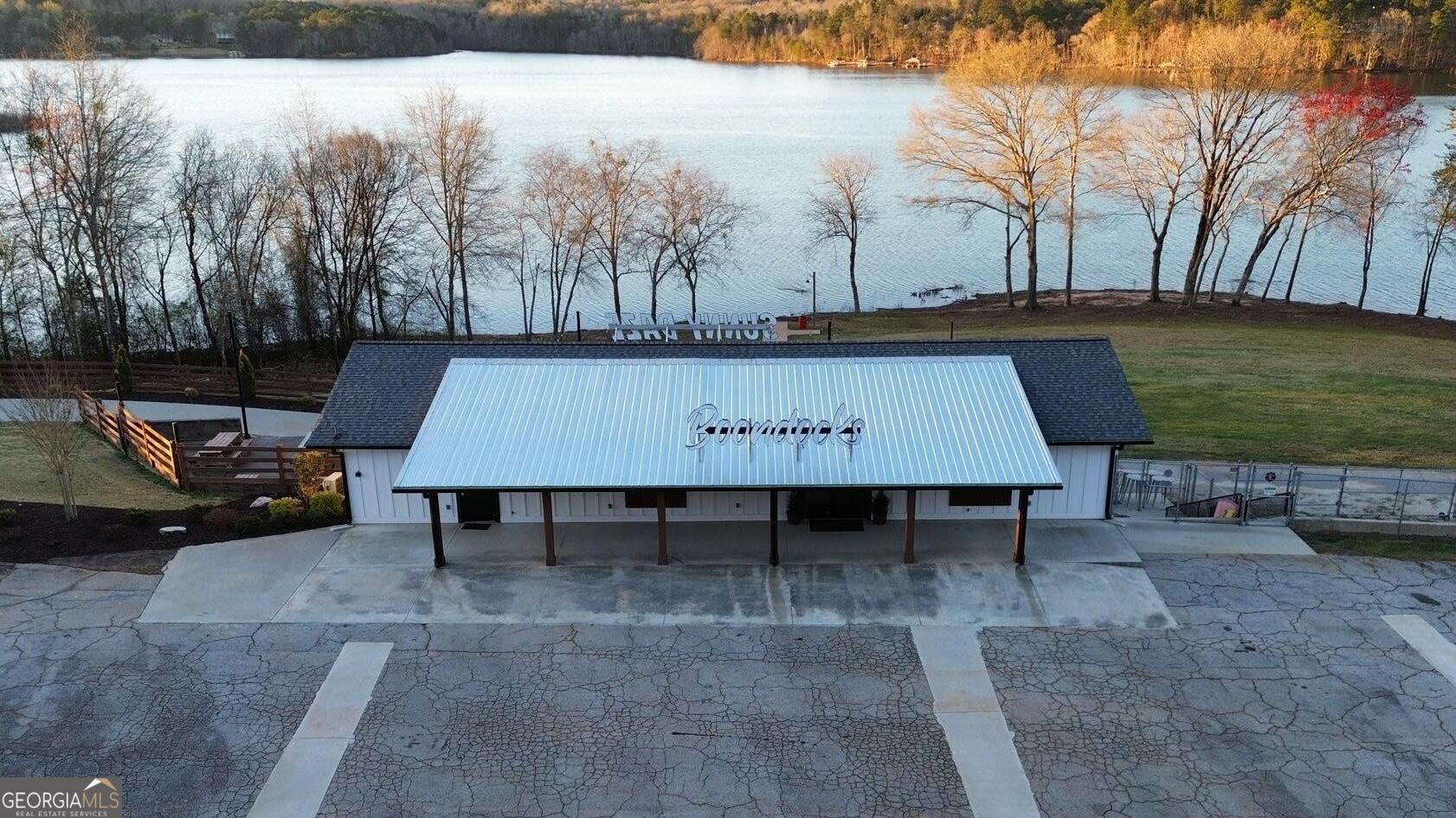 8835 Toccoa Highway