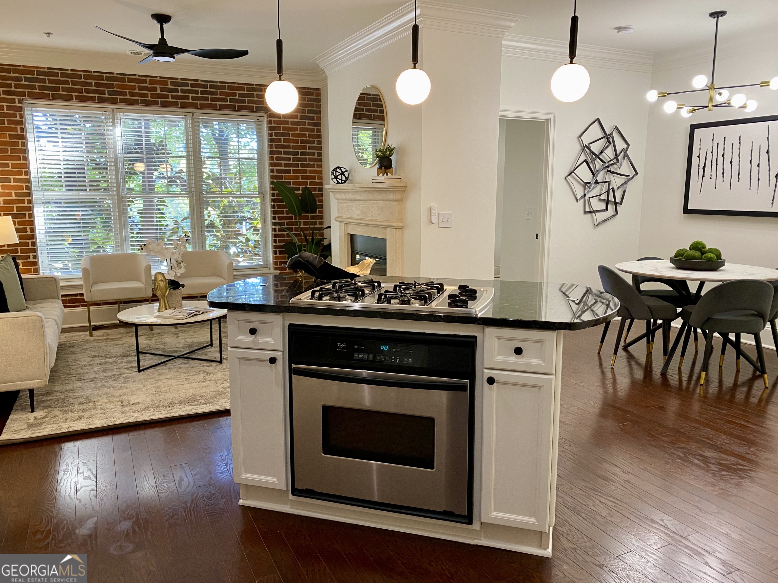 825 Highland LN NE APT 1111