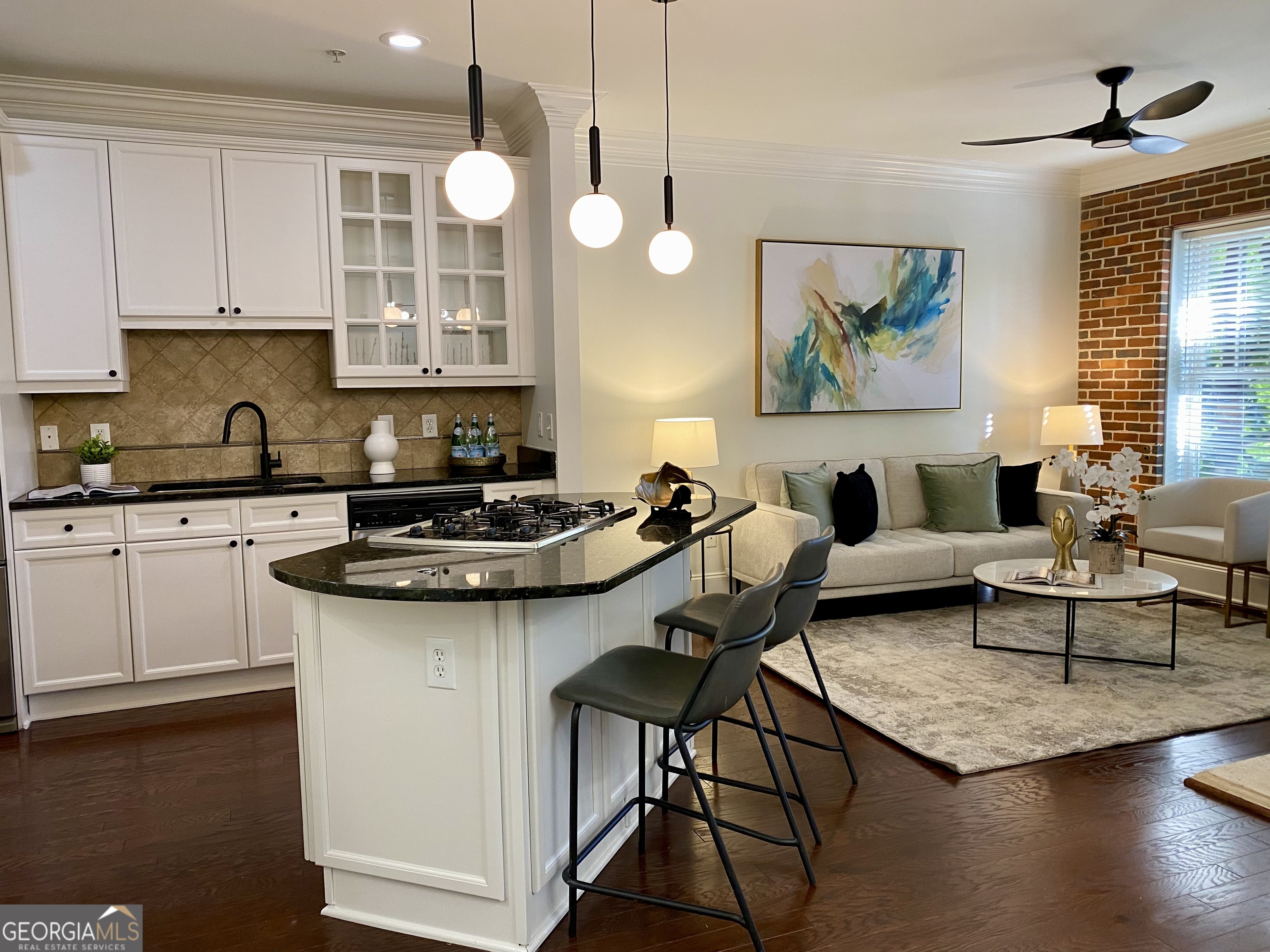 825 Highland LN NE APT 1111