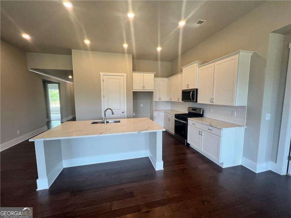 309 Willow CV