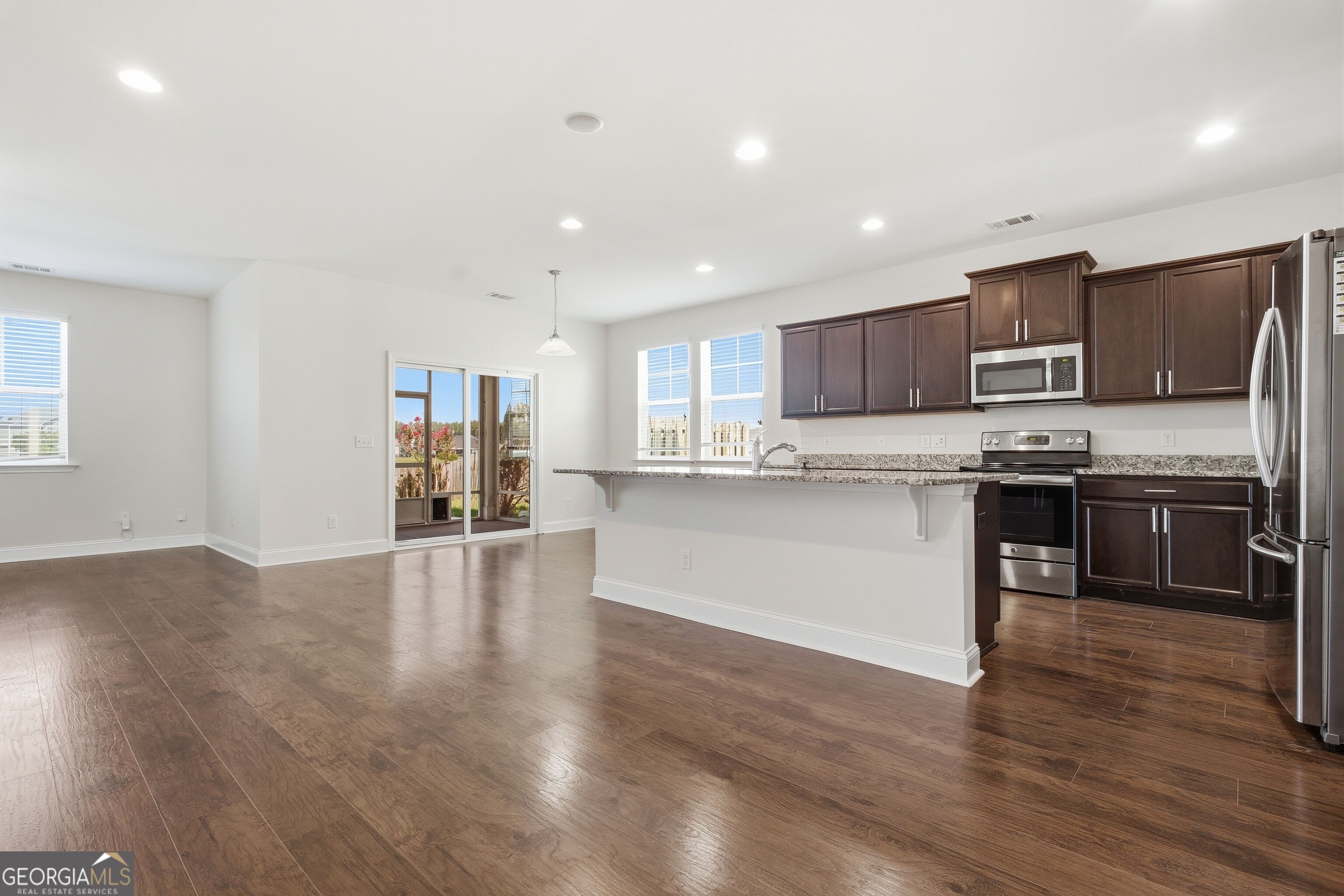 105 Grimsby RD