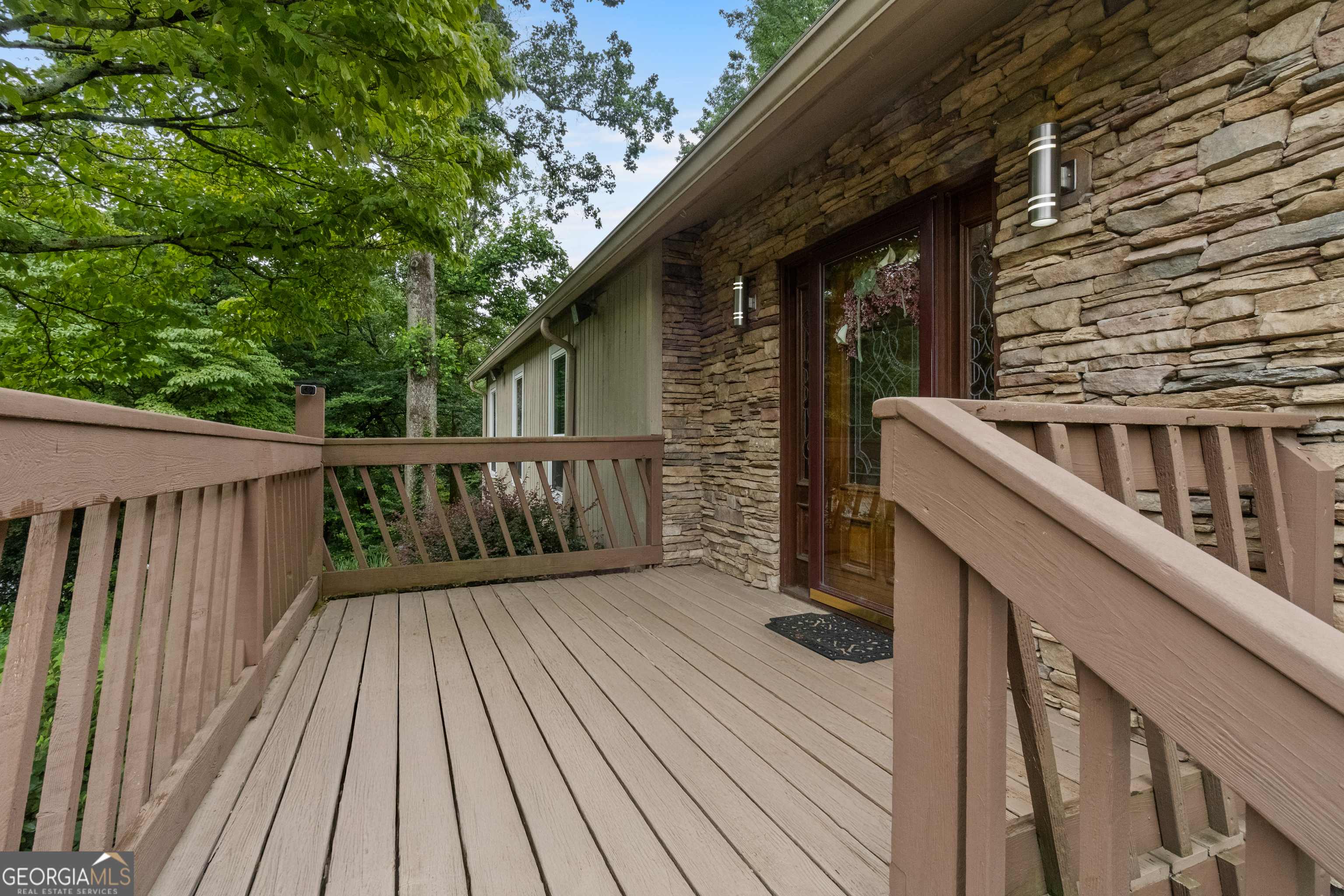 3711 Frey Lake RD NW