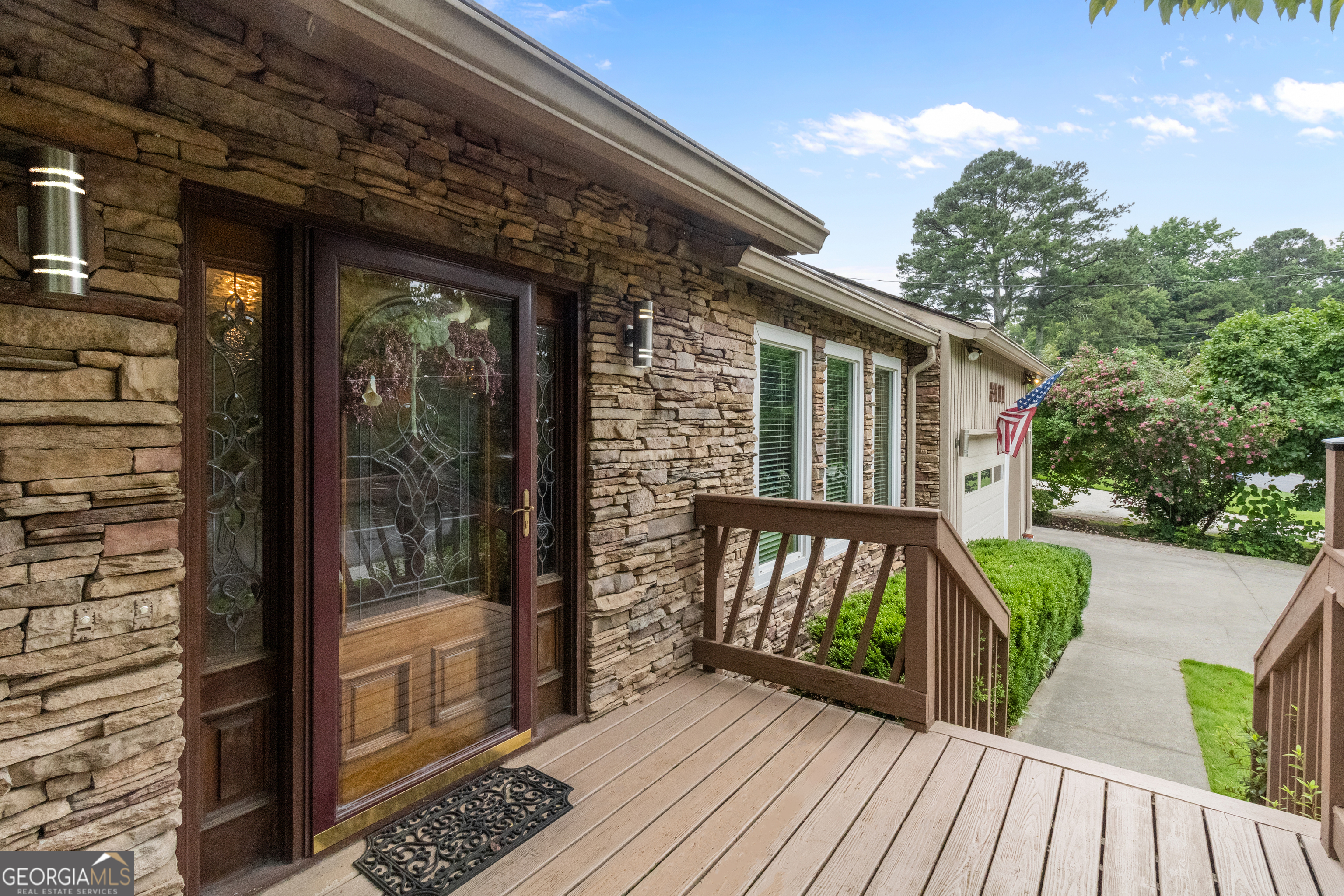 3711 Frey Lake RD NW