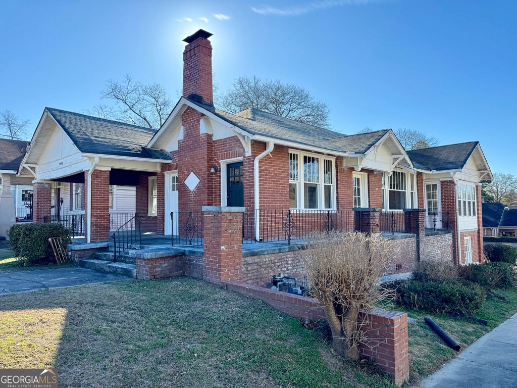 Photo of 2694 Cherokee Avenue, Macon, GA 31204 (MLS # 10691725)