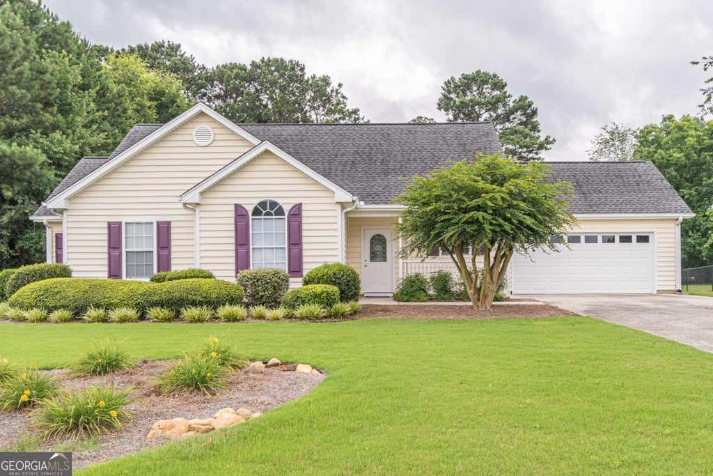 Photo of 304 Ron Dr, Bethlehem, GA 30620 (MLS # 10791035)