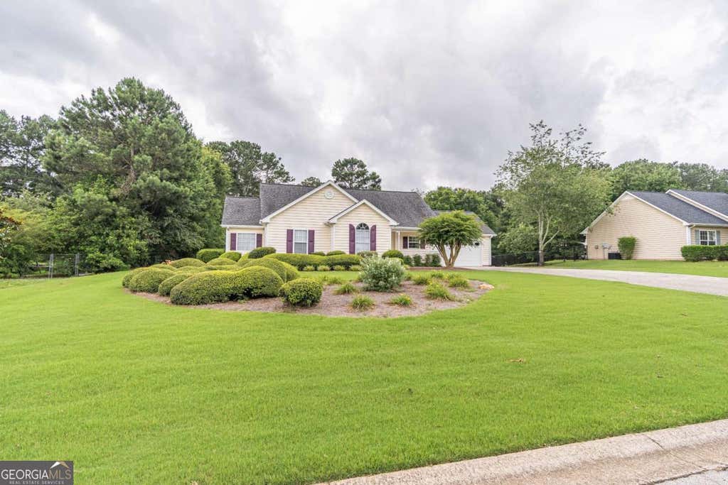 Photo of 304 Ron Dr, Bethlehem, GA 30620 (MLS # 10791035)
