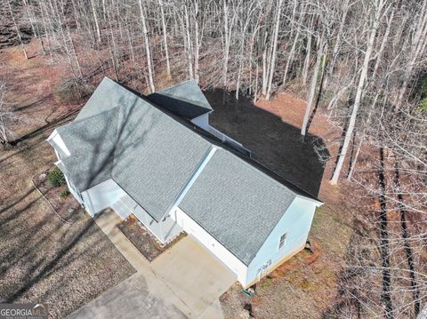 A home in Mount Airy