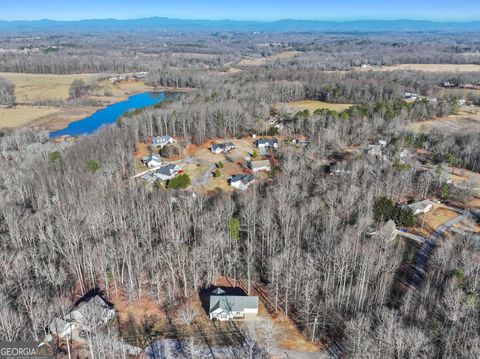 A home in Mount Airy