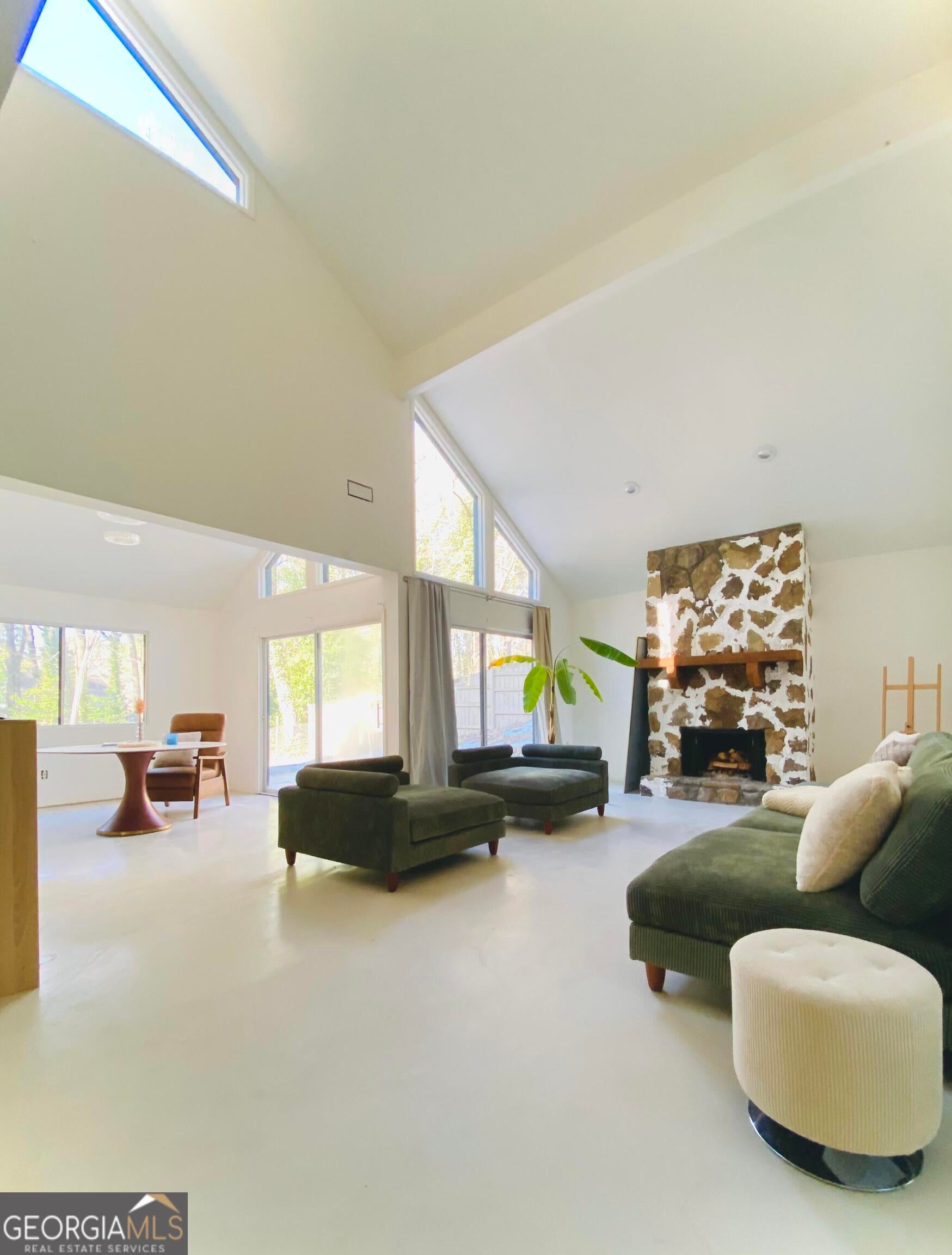 2218 Cedar Forks DR